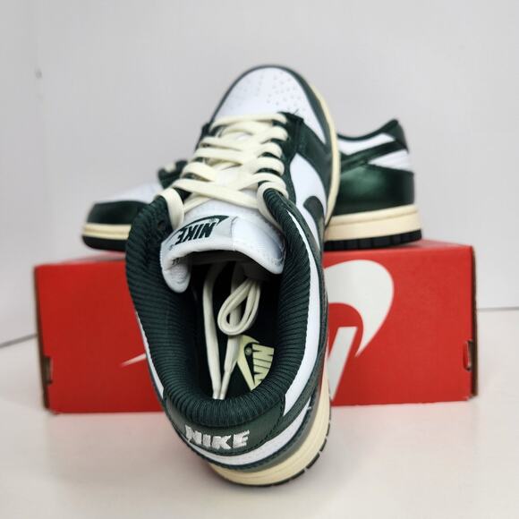 Nike Dunk Low Vintage Green Size 6.5 Women - Picture 4 of 7